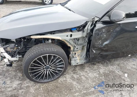 2024 Mercedes-Benz C 300 z USA, uszkodzony, nr VIN W1KAF4GB7RR201118